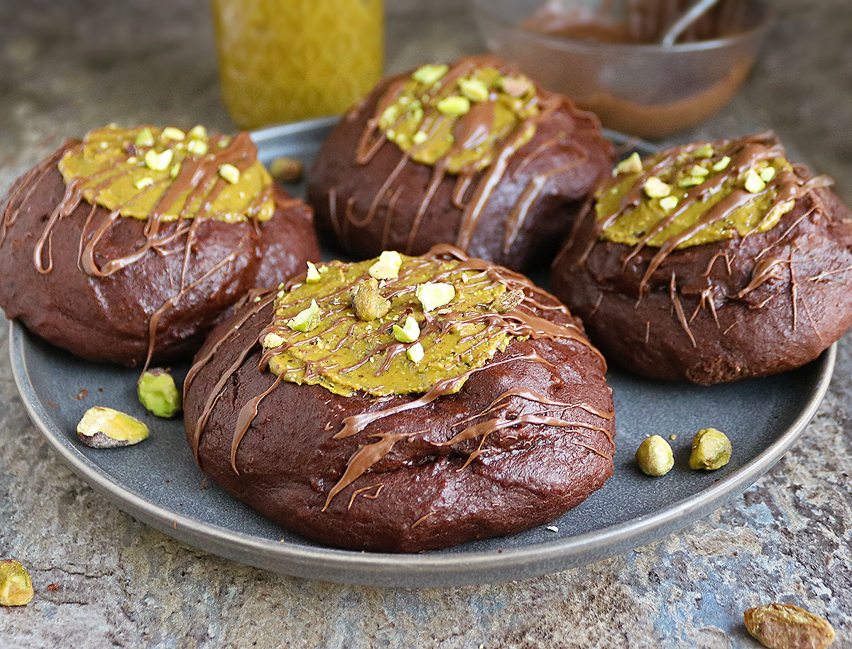 Delicious Dubai Chocolate Stuffed Muffin Tops