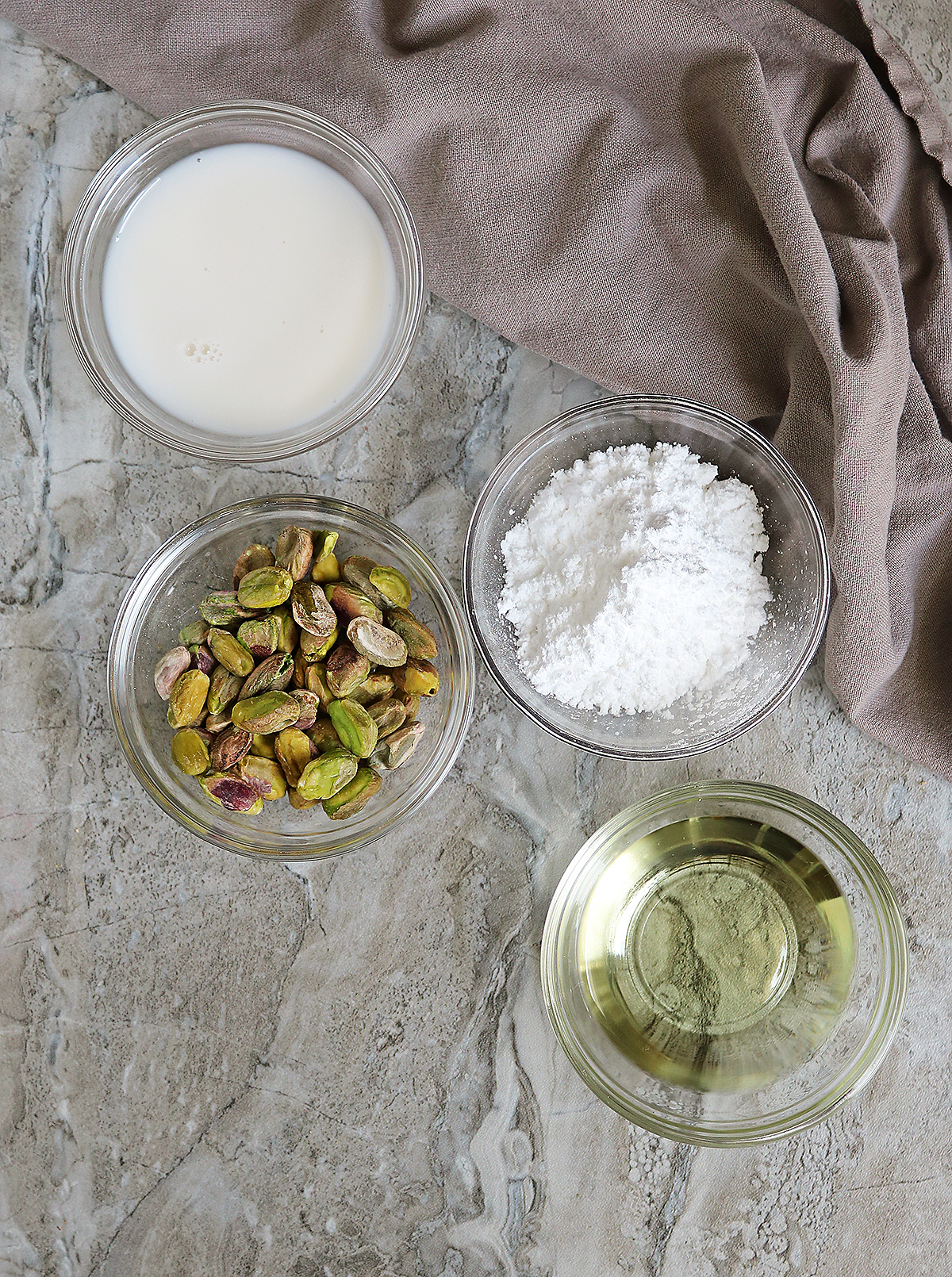 Ingredients to make dairy-free pistachio cream