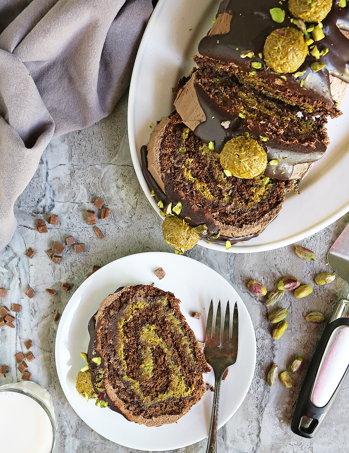 Tasty Dubai Chocolate Roll Cake