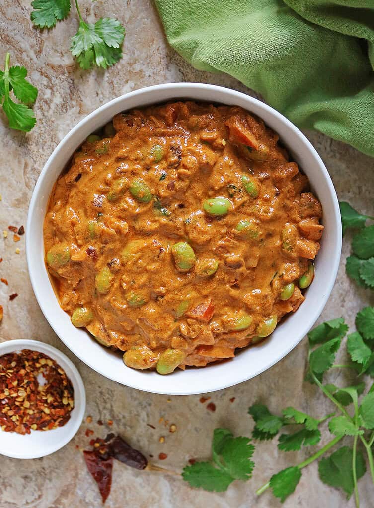 Edamame curry without garnishings, hot and just off the stovetop