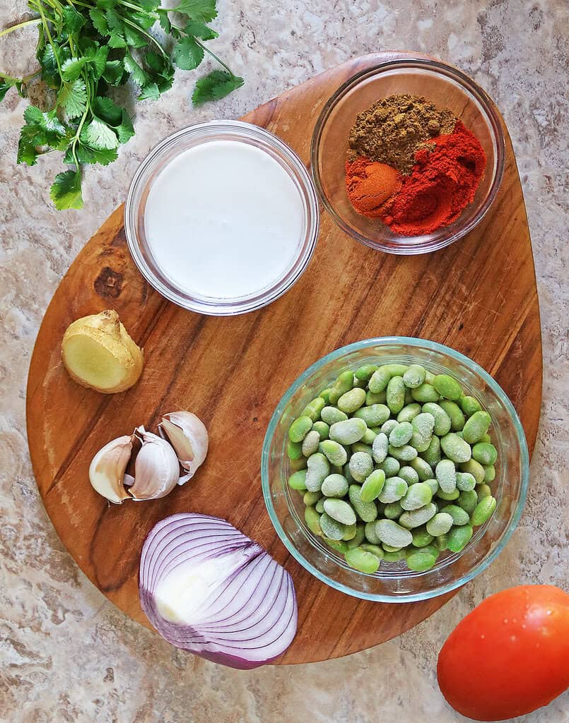 10 main ingredients needed to make edamame curry