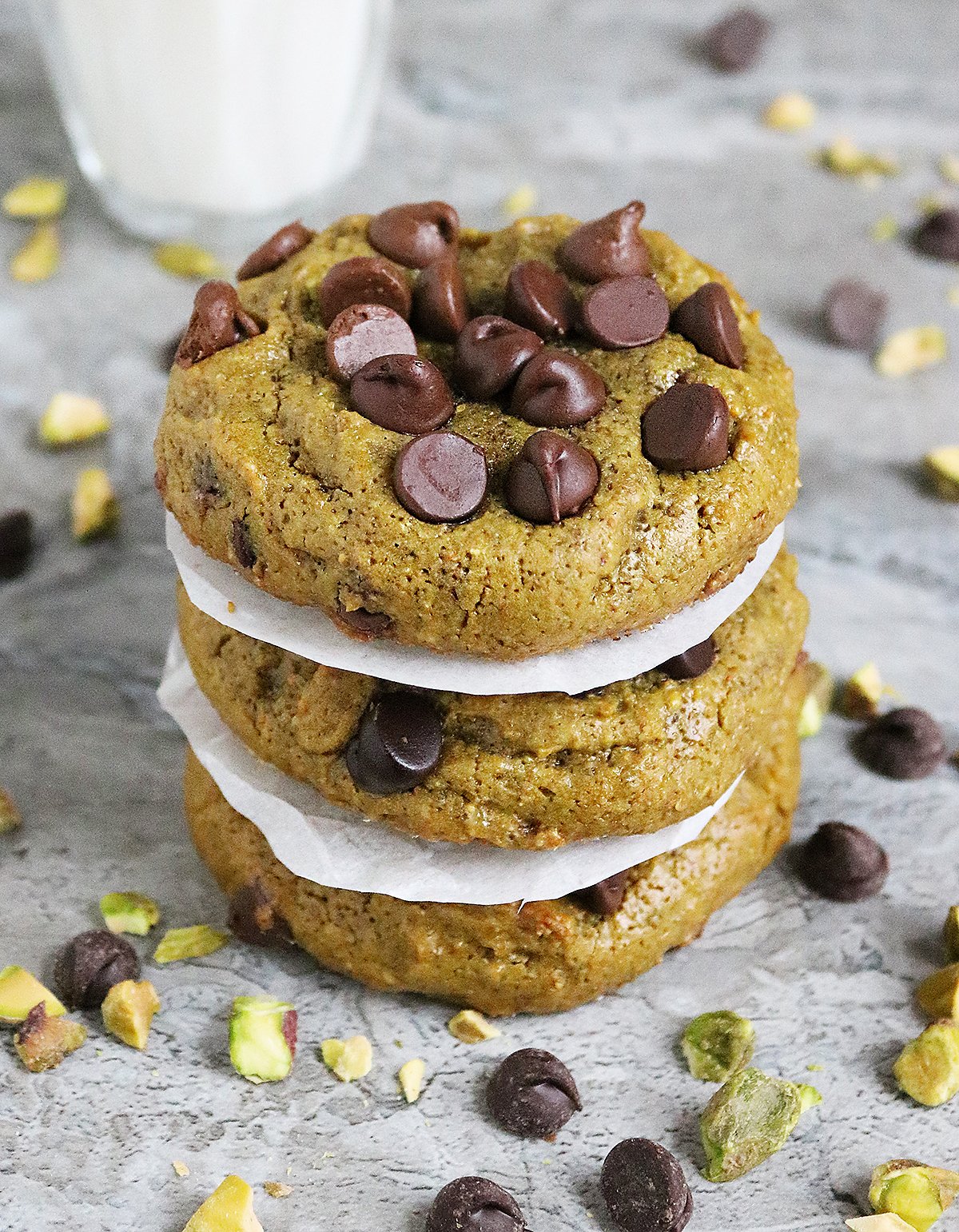 4-ingredient pistachio butter chocolate chip cookies