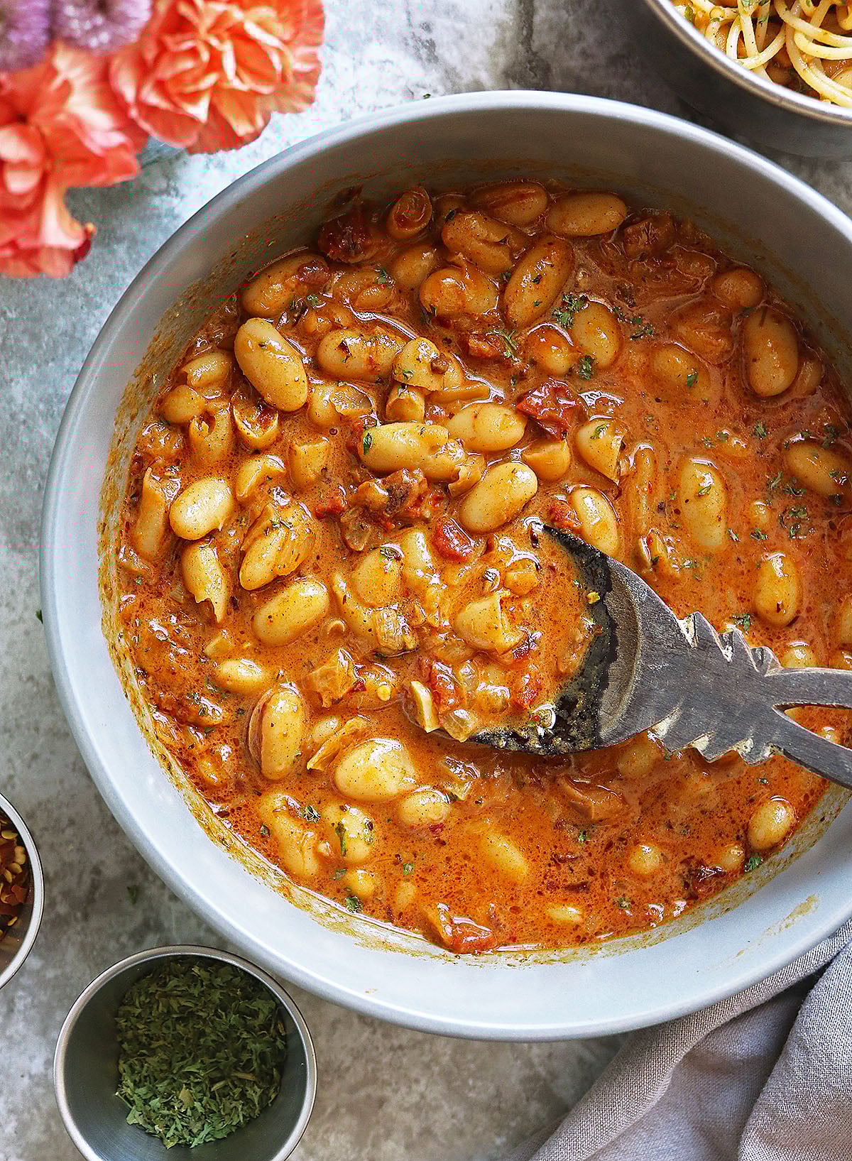 The best 15 minute Easy White Bean Marry Me Skillet recipe.