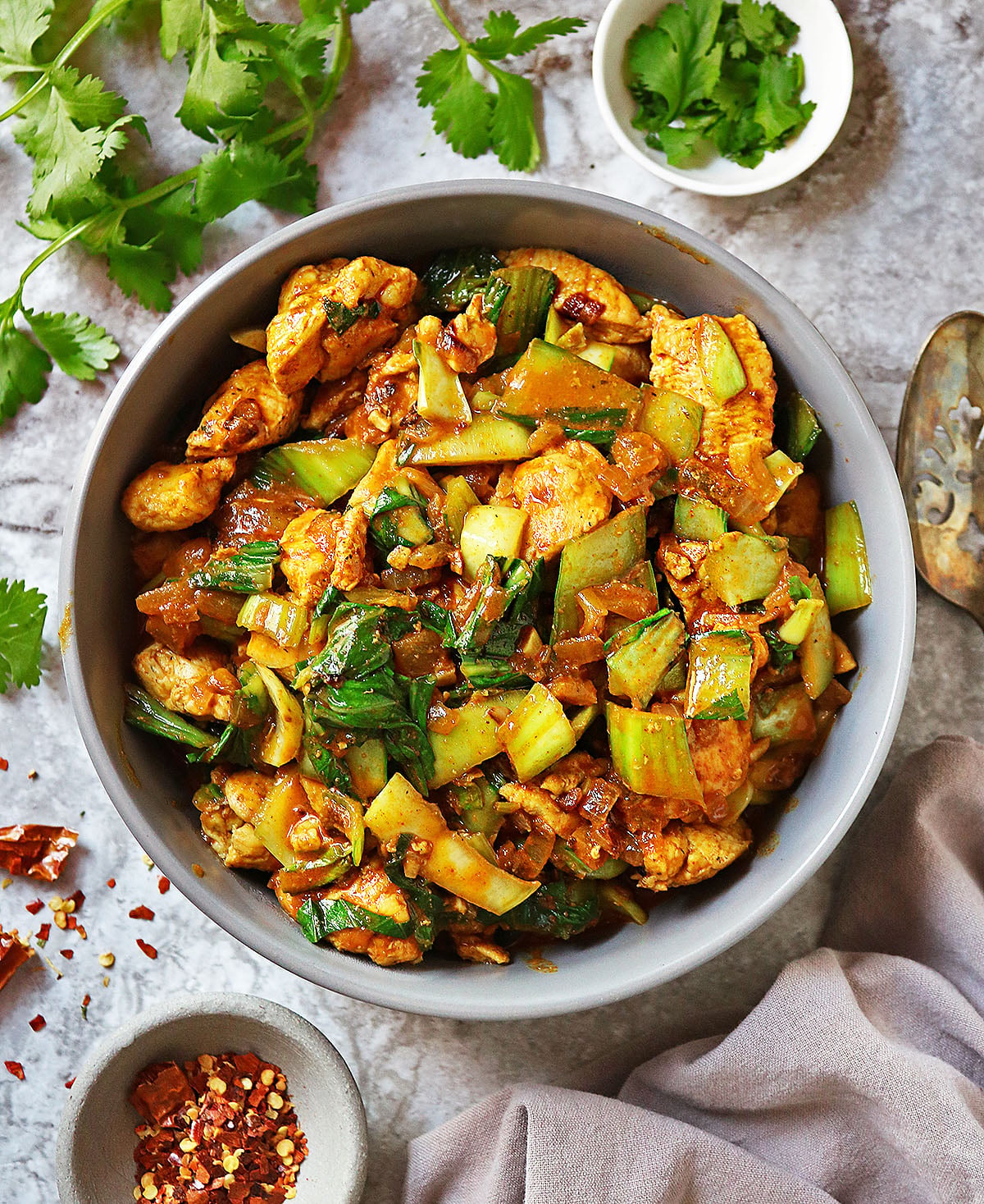 Easy Low Carb Chicken and Bok Choy (Healthy 25-Minute Dinner).