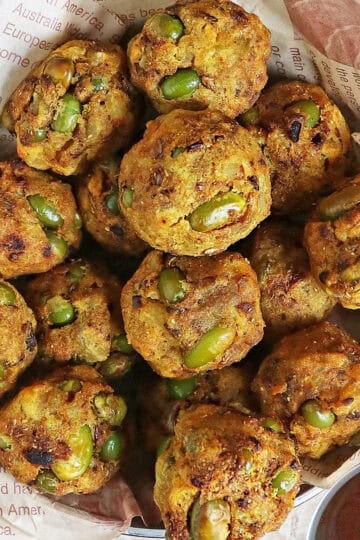 Easy Air Fryer Edamame Bites