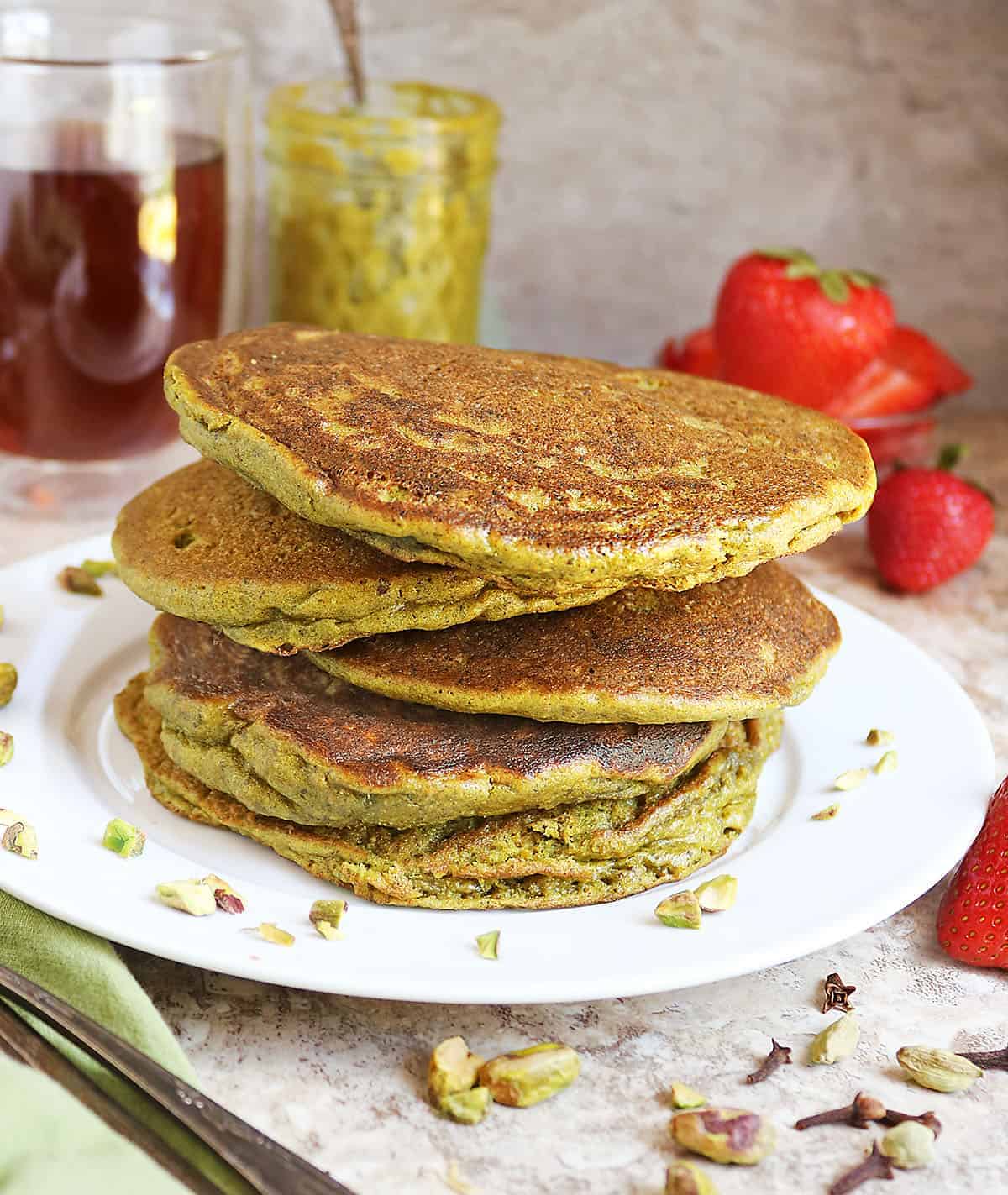 delicious pistachio pancakes