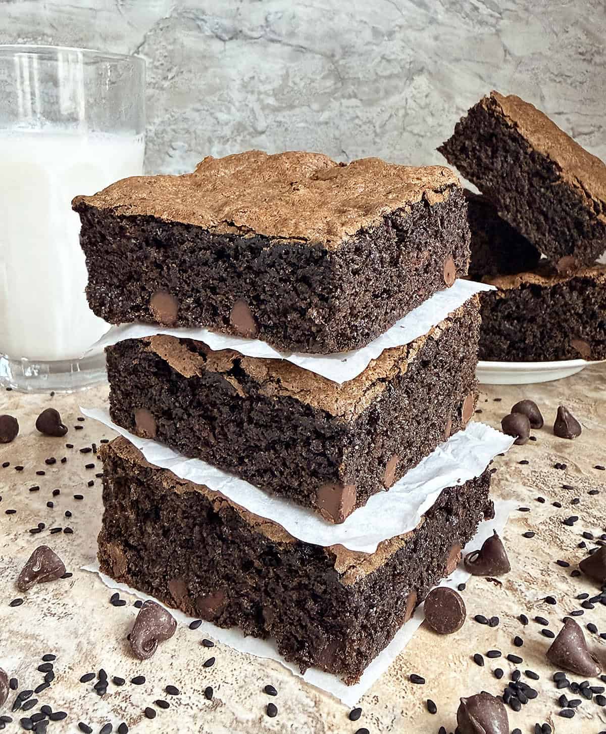 Easy Black Sesame Chocolate Snack Cake